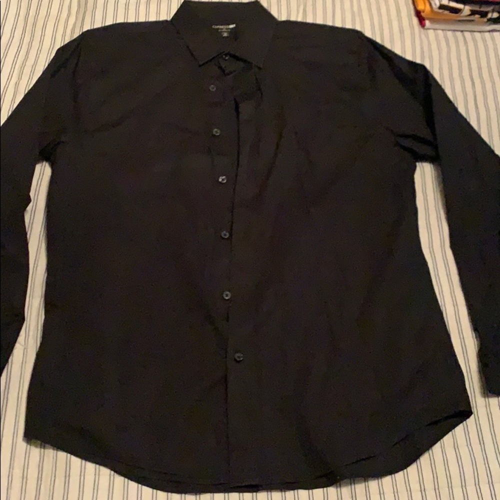 EXPRESS BLACK LONG SLEEVE COLLARD SHIRT. SIZE M.
